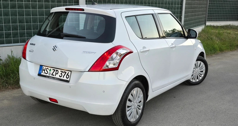 Suzuki Swift cena 28800 przebieg: 170000, rok produkcji 2016 z Mogielnica małe 596